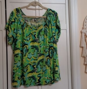 Madison women's plus size top size 3X